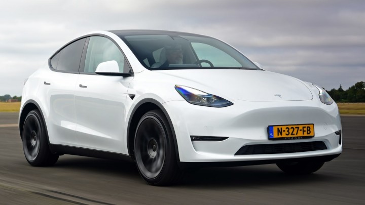 Tesla Model Y - Mẫu xe điện bán chạy nhất tháng 11/2021 toàn cầu